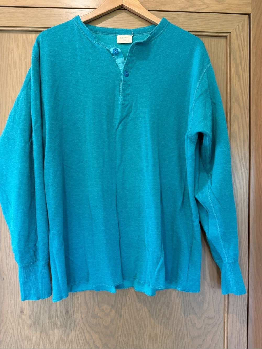Vintage L.L. Bean Men's Teal Long-Sleeve Henley Shirt Weathered and Worn / Large